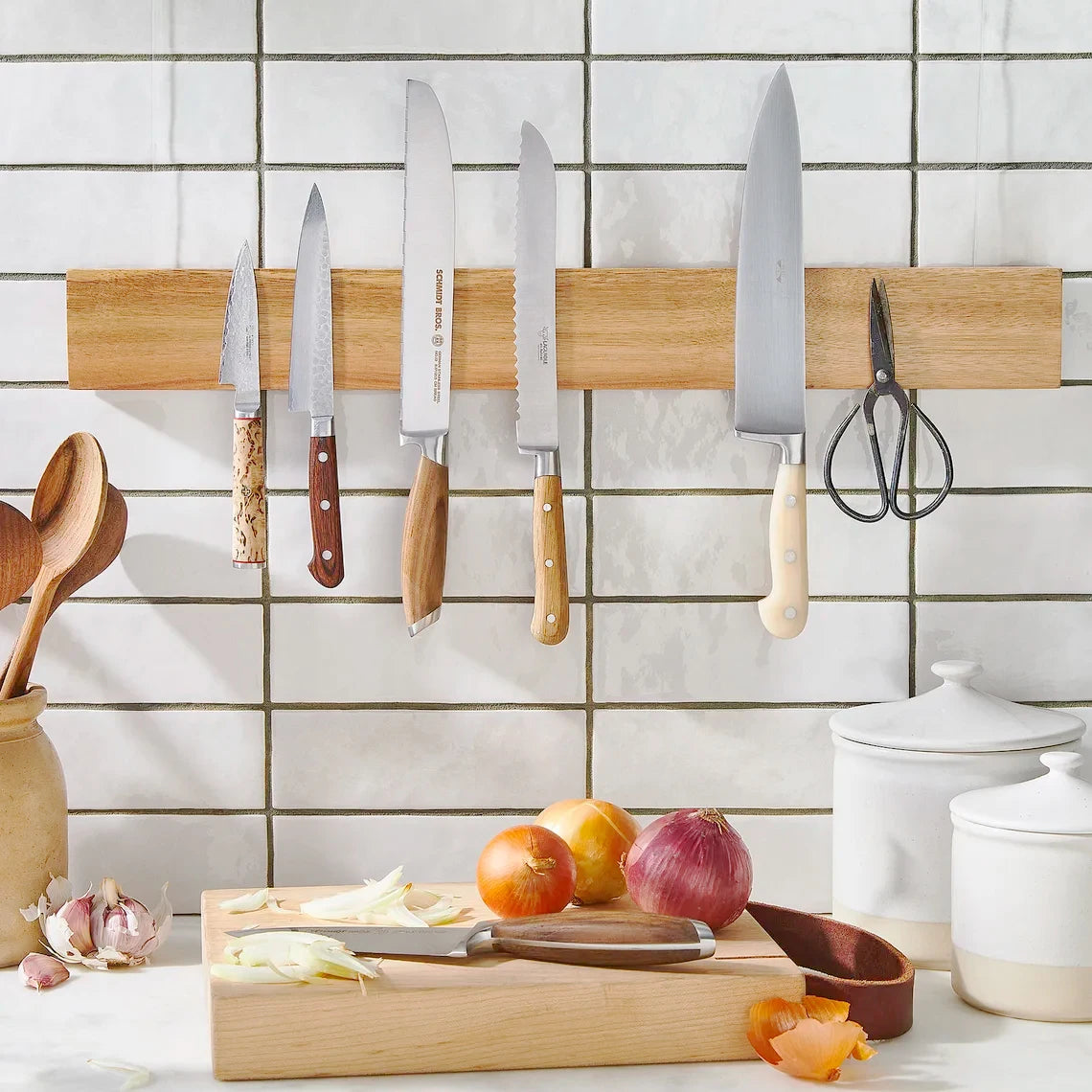 MagnetiX™ Acacia Knife Holder